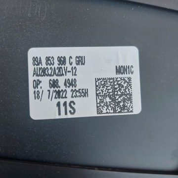 фото thumb №10, Audi q4 e tron 89a853960b планка правая перед оригинальный номер