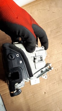 фото thumb №11, A4 b8 рестайлинг замок дверь левый зад задний 6 pin a5 q5