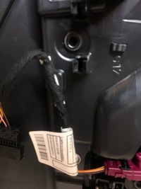 фото thumb №4, Bmw 2 u06 обшивка двері задній лівий