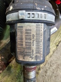 фото thumb №1, Volvo s60 v70 ii 2.4 приводной вал левая p9480546 автоматическая коробка передач