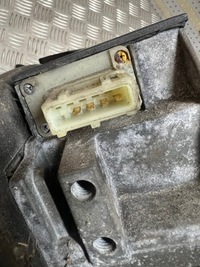 фото thumb №3, Витратомір audi 80b4 1.9 tdi 0281002072 028906301