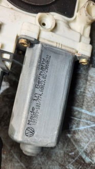 фото thumb №4, Двигунчик скла лівий зад volkswagen golf iv 00r