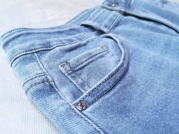 MOM FIT MODNE SPODNIE JEANSY LUŹNE NOGAWKI JEANSOWE + PASEK GRATIS