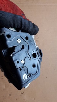 фото thumb №6, Audi оригінальний номер 8k0839015c 6pin замок двері pin