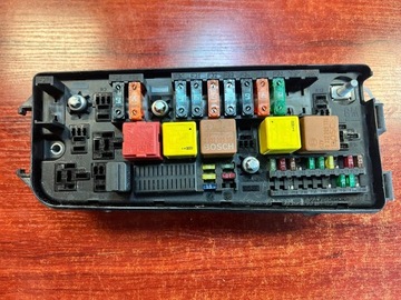 фото thumb №1, Коробка предохранителей 13112917 aj vectra signum