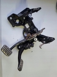 фото thumb №1, Педали автоматическая коробка передач 13400089 opel zafira c