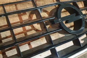 фото thumb №16, Решітка радіатора opel senator a 29_ 90045582 1979