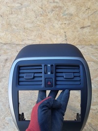 фото thumb №6, Nissan micra k13 панель средний радио