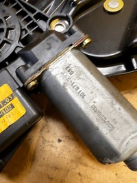 фото thumb №7, Механізм підйомник скло задня лівий porsche carrera 911 996 cabrio 2000r