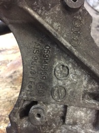 Купить A5 8t a4 b8 3.0 tdi кронштейн генератора 059145169ag, фото thumb