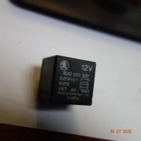 фото thumb №1, Реле поворотники skoda оригінальний номер 6u0953227