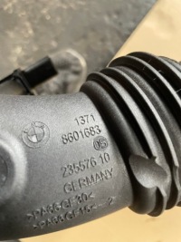 фото thumb №2, Bmw 1 f20 2.0i труба шланг повітря 8601683