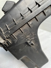 фото thumb №9, Корпус фільтра повітря toyota auris 177010t130