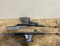 фото thumb №1, Volvo xc60 ii 2017+ петля капот правый левый комплект петли 31424537