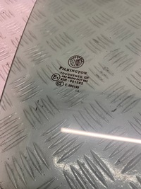 фото thumb №3, Стекло дверь alfa romeo mito 2014r. правая передняя