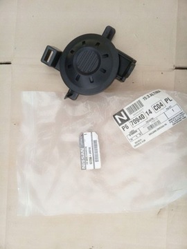 фото thumb №1, Nissan altima заглушка галоген правая оригинал.