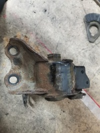 фото thumb №1, Mazda 6 gh подушка кронштейн коробки передач 2.2d