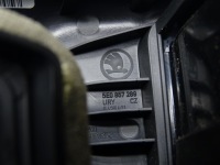 фото thumb №11, Решётка воздуховод заборщик корпус туннеля зад заднее 5e0857289 skoda octavia iii
