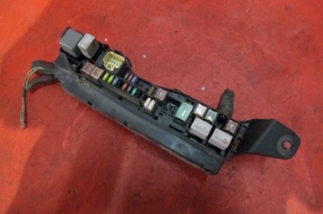 фото thumb №1, Toyota corolla verso 2 ii 04- 2.2 d4d коробка предохранителей