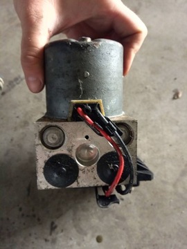 фото thumb №10, Audi a8 s8 d2 4d 2000 насос abs 0265202401 8e0614111