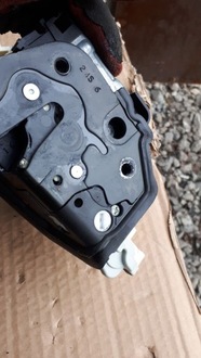 фото thumb №12, A6 c7 рестайлінг замок двері лівий зад 8pin a7 s7 q2 q3