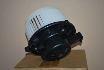 WENTYLATOR NAWIEWU OPEL INSIGNIA A 2008r.---