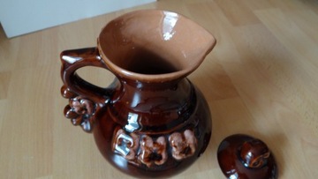 Глазурованный керамический кувшин