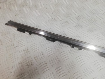 фото thumb №6, Peugeot 208 планка накладка двері зад ліва