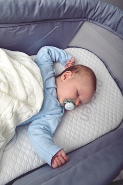 Профильный матрас с вентиляцией для люльки Chicco Baby Hug 72х33 Пена
