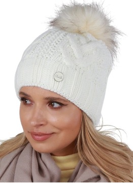 Женская зимняя шапка с помпоном Polar Cream V25