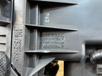 фото thumb №10, Корпус фильтра воздуха toyota prius iv 1.8h 17812-21040 17701-37230 2015-