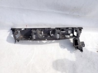 фото thumb №1, Peugeot 3008 i 09- направляющая кронштейн бампера перед