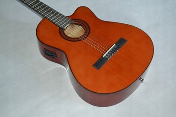 ЭЛЕКТРОКЛАССИЧЕСКАЯ ГИТАРА HARLEY BENTON CG300CE NT С ЛЮТНОЙ