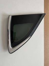 фото thumb №1, Hyundai tucson - стекло боковая левая 43r-000392