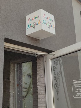 Sześcienny KASETON plexi podświetlany LED KWADRAT