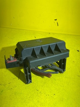 фото thumb №9, Chrysler 300c - коробка запобіжників