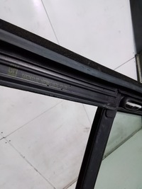 фото thumb №4, N108 прокладка стекло рамка дверь левый задняя opel astra k 565740102