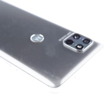 SMARTFON TELEFON MOTOROLA G 5G 4/64 XT2113-3 SREBRNY W ZESTAWIE KABEL USB