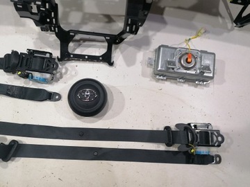 фото thumb №6, Toyota yaris 4 iv cross панель подушка безопасности подушки ремни оригинал