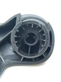 фото thumb №7, Кронштейн, разблокировка крышки отсек двигателя bentley bentayga 2017 4m18235