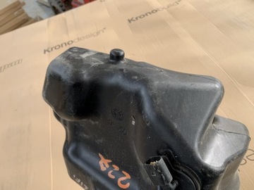 фото thumb №9, Бак омывателя mercedes w204 w212