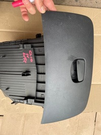 фото thumb №1, Clio iv lift бардачок пассажира