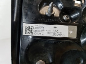 фото thumb №7, Лампа зад w крышка багажника tesla модель 3