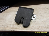 фото thumb №9, Замок кришки багажника vw polo iv 9n 6q6827505e