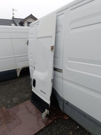 фото thumb №8, Двері праві зад h2 середній iveco daily 14+