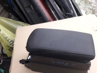 фото thumb №3, Подлокотник peugeot 2008 ii 19- кожа