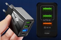Сетевой адаптер для телефона и планшета с поддержкой QC 3.0. 3 порта USB + PD Type-C с кабелем 5-в-1