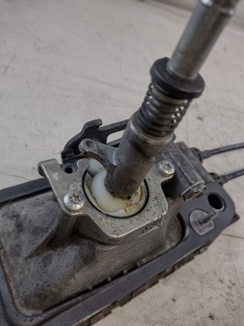 фото thumb №4, Рычаг домкрат изменения коробки передач оригинальный номер 1k0711091a volkswagen golf v 1.6b 06r.