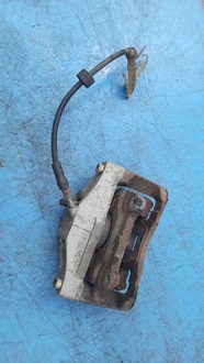 фото thumb №1, Суппорт тормозной правый перед volvo xc90 30657307