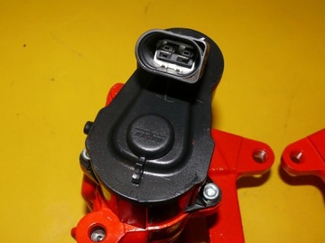 фото thumb №11, Зажимы левый правый зад audi a6 c6 s6 330/20 клапан